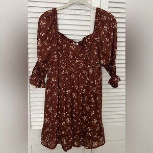 Blue rain brown floral with adorable sleeves - size L